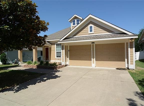 2nd image of 522 Creekview Dr