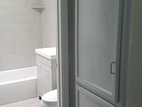 4th image of 3108 N 68th St APT B