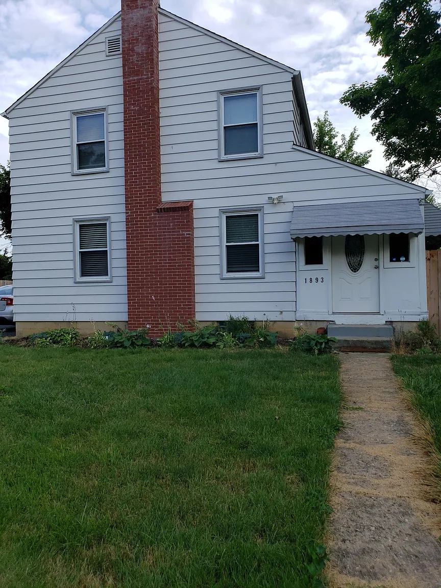 1893 Myrtle Ave photo 1