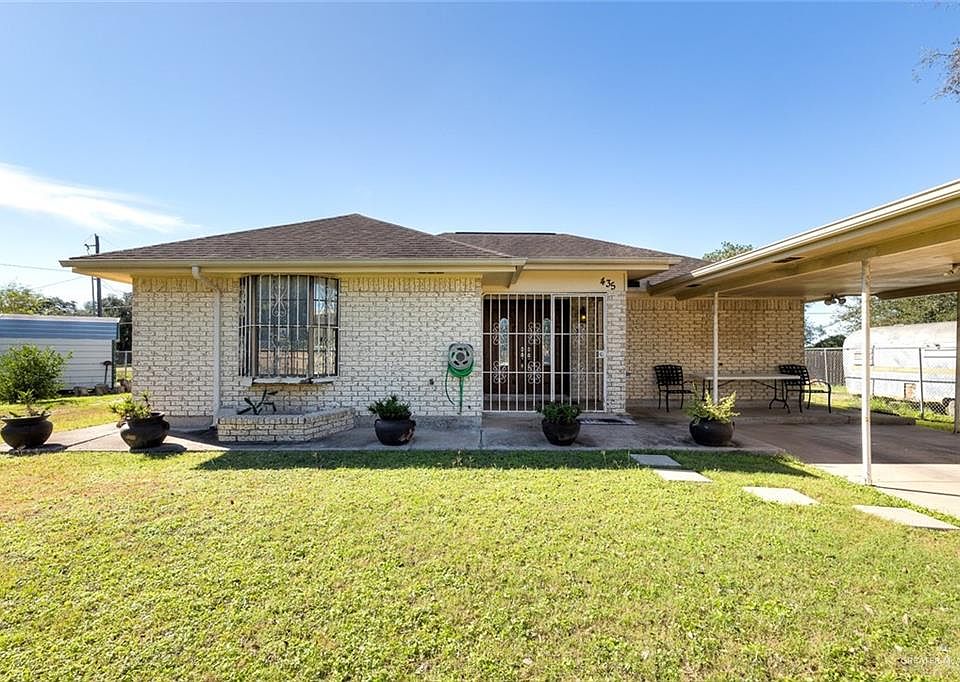 1st image of 436 Charles Cir