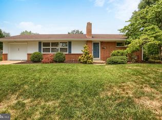 26 Amherst Dr, Camp Hill, PA 17011