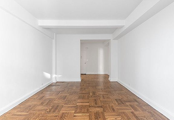 4th image of 295 Central Park W APT 15C