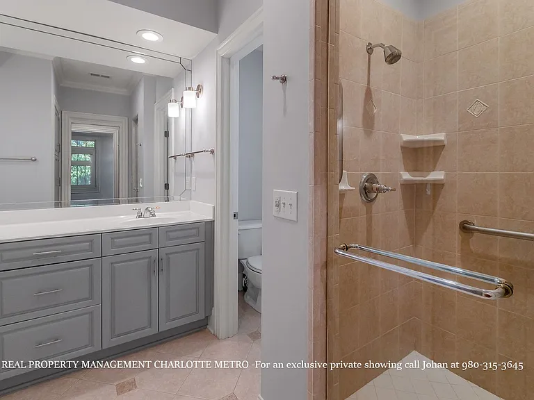 529 Queens Rd — Photo 64