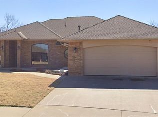7904 NW 48th St, Bethany, OK 73008