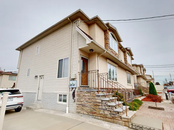 97 Crab Tree Avenue image 1 of 32