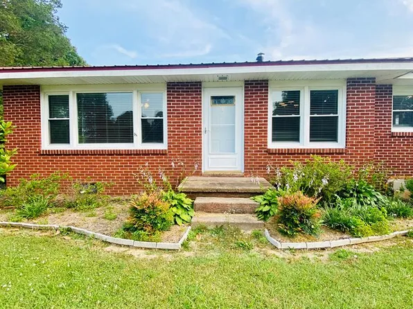 415 E Union St, Gleason, TN 38229