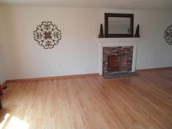3rd image of 141 Highland St