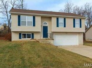 213 Conrad Cir, Warrenton, MO 63383