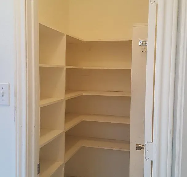 8609 Berwick Dr — Photo 15