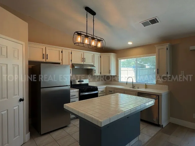 520 Pepper Dr — Photo 15