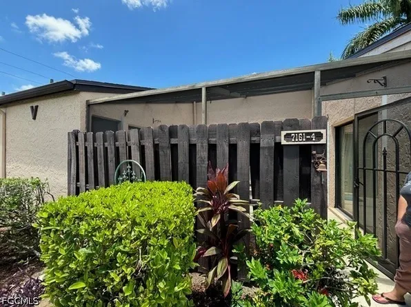 7161 Penner Ln APT 4, Fort Myers, FL 33907