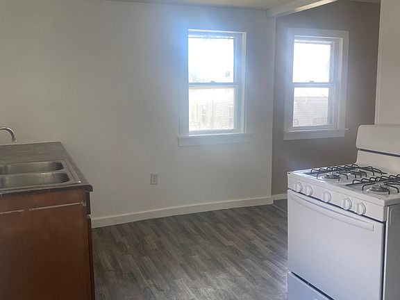 2nd image of 709 W Washington St
