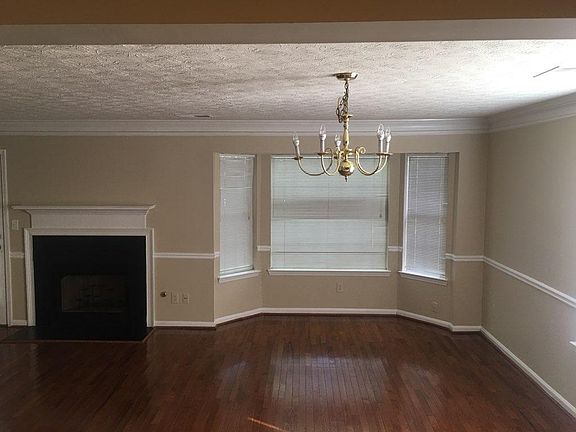 5th image of 3015 Regal Park Ct