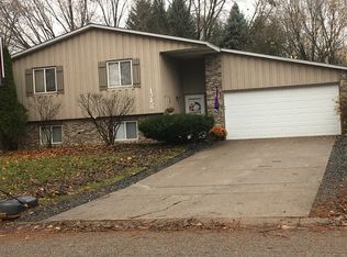 13159 Ferris Ct, Apple Valley, MN 55124