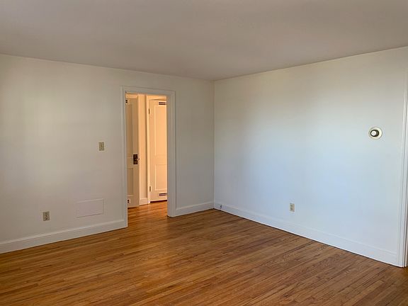 5th image of 8 Quebec St APT 2