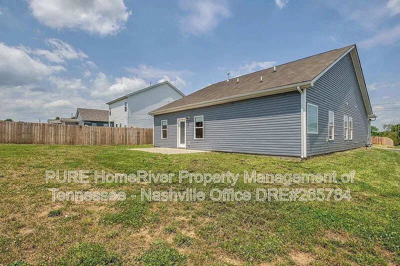 3 bed, 2.0 bath, 1535 sqft, $2,099 — Photo 2