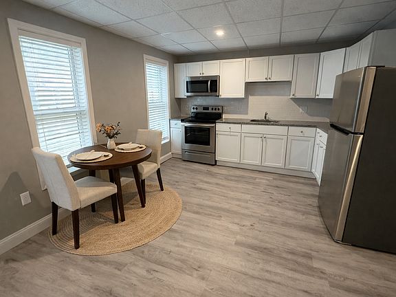3rd image of 25 Pleasant St #202