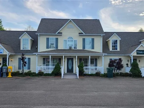 502 S Key St, Pilot Mountain, NC 27041