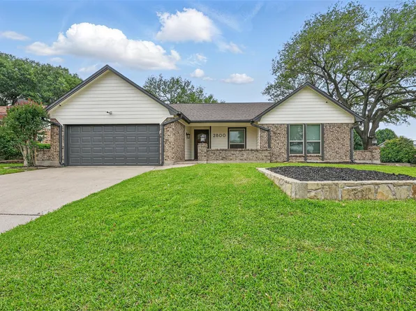 2800 Bluebonnet Ln, Bedford, TX 76021