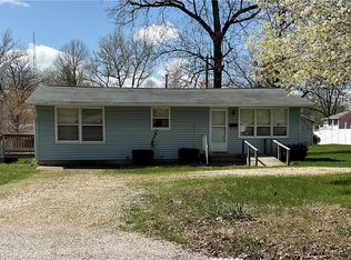 915 S Glenwood St, Effingham, IL 62401