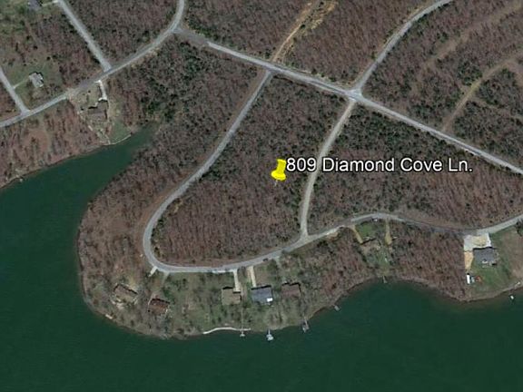 2nd image of 809 Diamond Cove Ln