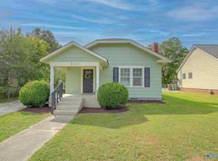 311 Simpson St SE, Hartselle, AL 35640