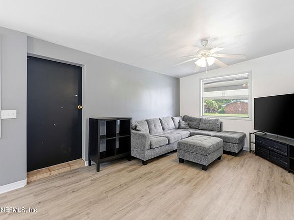 5th image of 10552 VILLANOVA Road