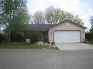 1562 NE 12th St, Benton City, WA 99320