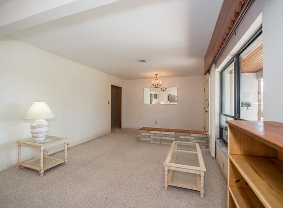3rd image of 5408 Riverhills Dr