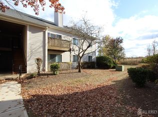 912 Aspen Dr, Plainsboro, NJ 08536