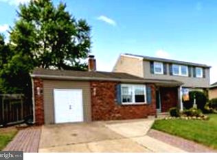 89 Greenwood Dr, Turnersville, NJ 08012