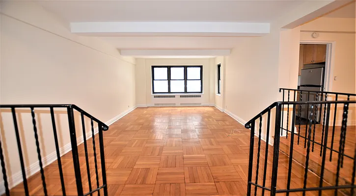 Rented by Manhattan Realty Group | media 12