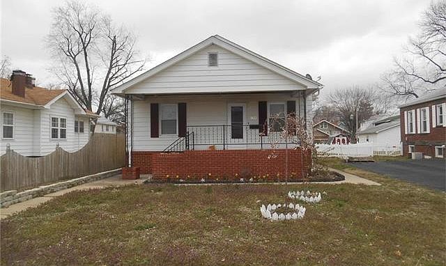 1st image of 139 S 6th St