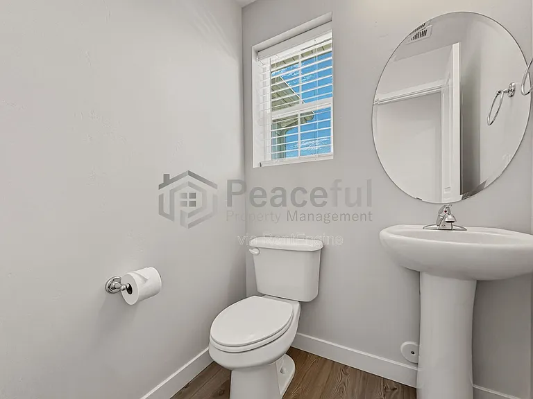 2102 W 3250 S — Photo 13