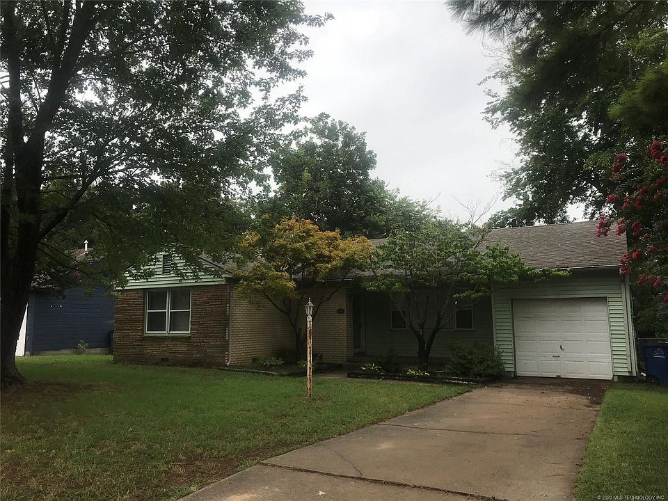 2nd image of 4630 E 24th St #1