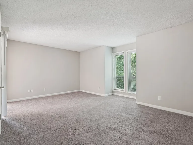 The Overlook Sandy Springs — Photo 25