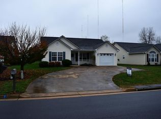 205 Holland Cir, Waynesboro, VA 22980