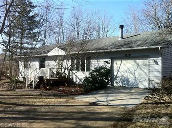 1213 Bell Ave, New Buffalo, MI 49117