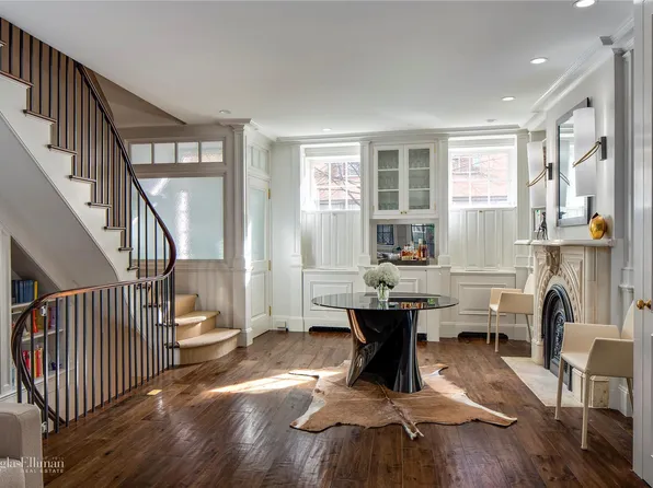 237 West 12th Street image 1 of 9