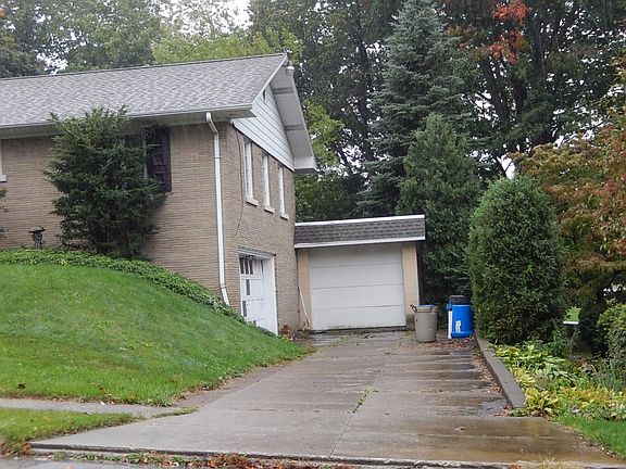 2nd image of 4124 Wood St