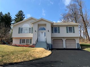 155 Townline Rd, Pearl River, NY 10965