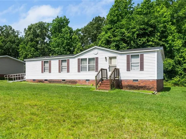 1034 Apple Blossom Ln, Green Level, NC 27217