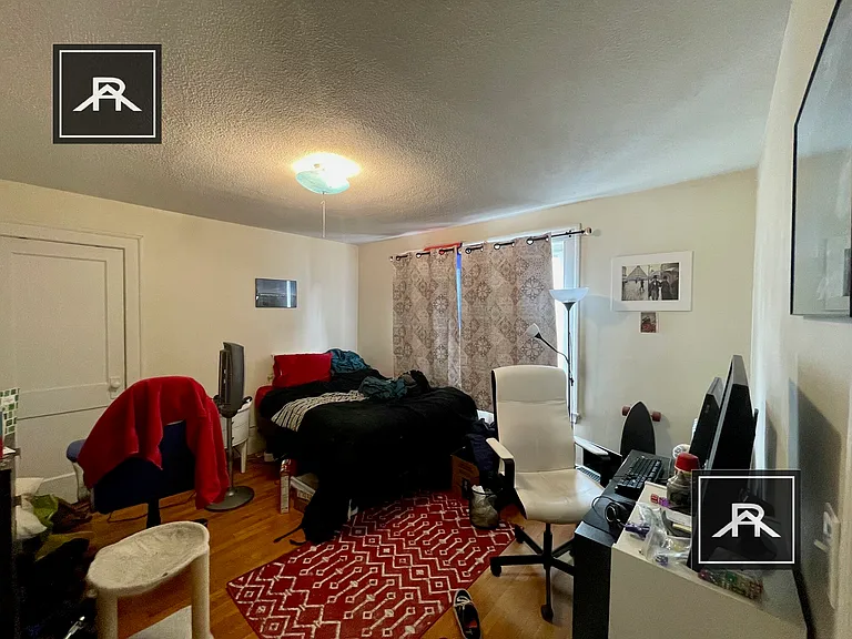56 Brock St #3 — Photo 9
