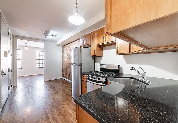 2nd image of 181 Graham Ave #2A