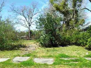 2727 5th St, Port Arthur, TX 77640