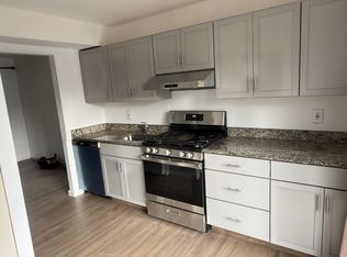 12641 Oakwood Dr, Woodbridge, VA 22192