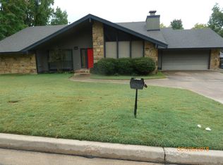 8248 S Sandusky Ave, Tulsa, OK 74137