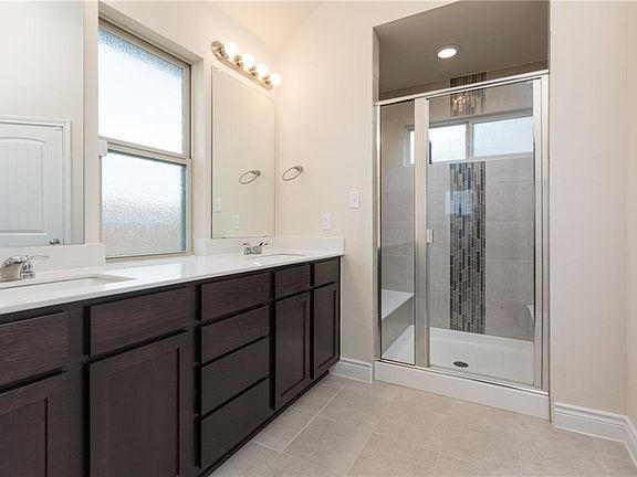 2nd image of 113 Trailstone Dr