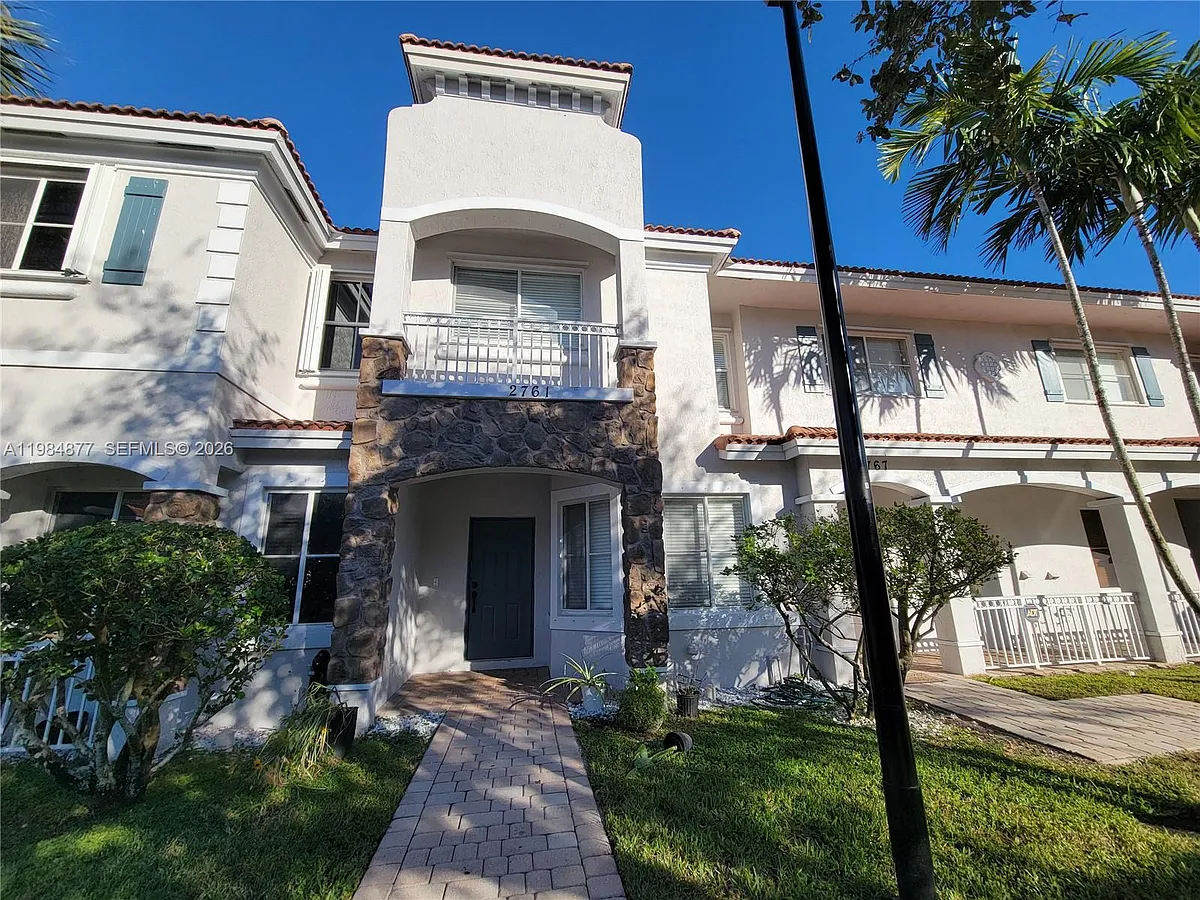 Building Photo - 2761 SW 82nd Ave #102