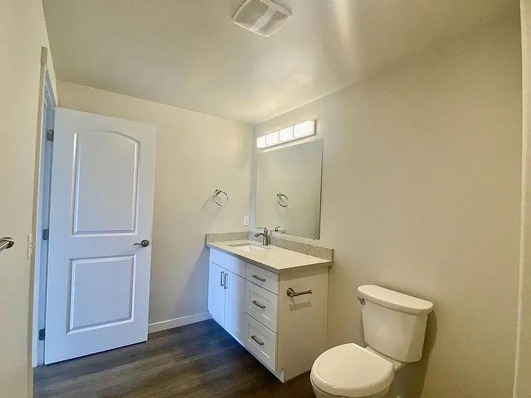 809 S Emerson St — Photo 11